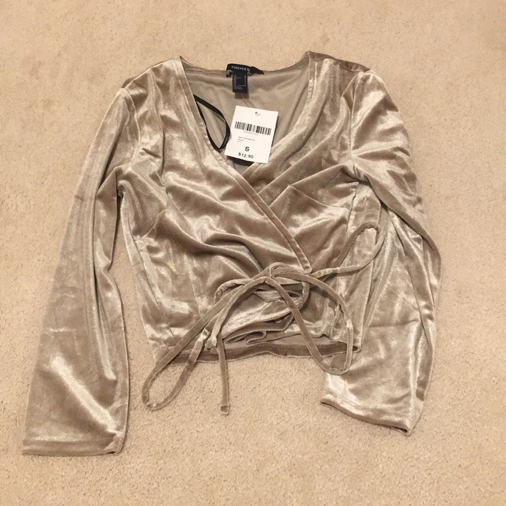 Velvet tie top ✨ - Picture 1 of 3